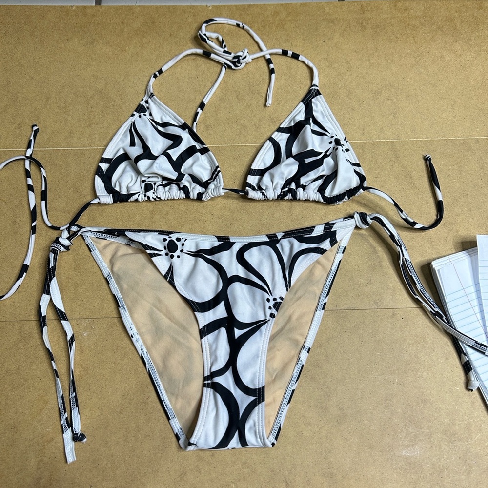 Black & White Floral Tie-Side Triangle Bikini Set - Women Swim